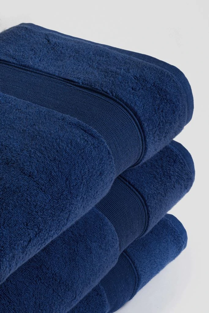 Komplet 3- Ręczników Bawełnianych 50x90 cm. 600gsm Ciemny Niebieski RCC-08 Komplet 3- Ręczników Bawełnianych 50x90 cm. 600gsm Ciemny Niebieski RCC-08