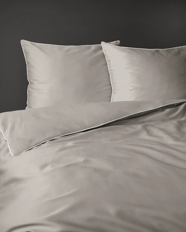 Luskusowa Pościel Jednokolorowa Z Lamówką Makosatyna 180x200 cm. Beżowa Luskusowa Pościel Jednokolorowa Z Lamówką Makosatyna 180x200 cm. Beżowa