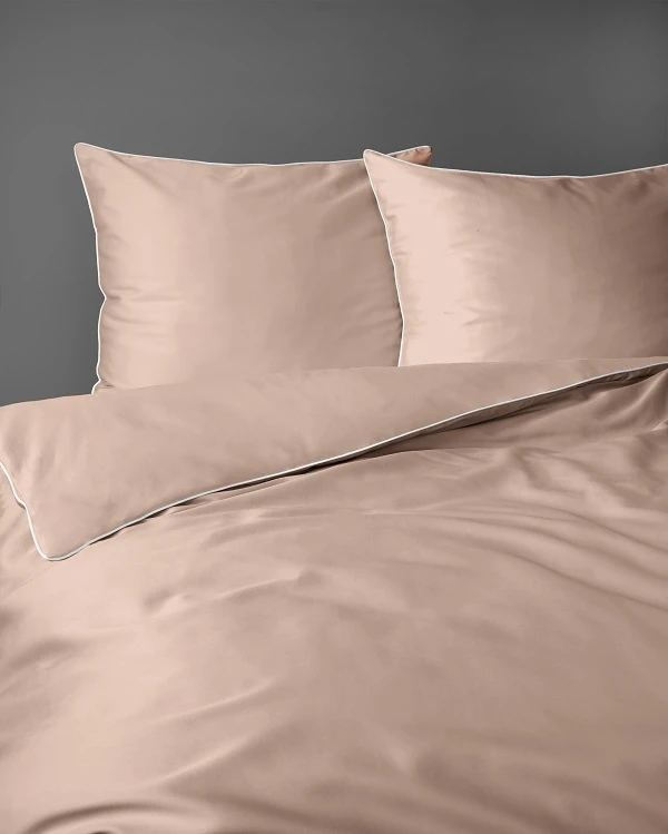 Luskusowa Pościel Jednokolorowa Z Lamówką Makosatyna 220x200 cm. Brzoskwinia Luskusowa Pościel Jednokolorowa Z Lamówką Makosatyna 220x200 cm. Brzoskwinia