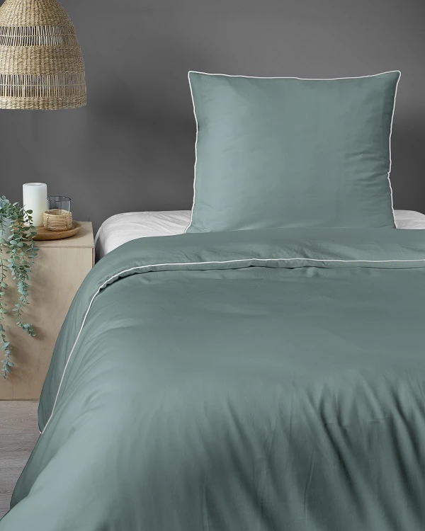 Luskusowa Pościel Jednokolorowa Z Lamówką Makosatyna 140x200 cm. Miętowa Luskusowa Pościel Jednokolorowa Z Lamówką Makosatyna 140x200 cm. Miętowa