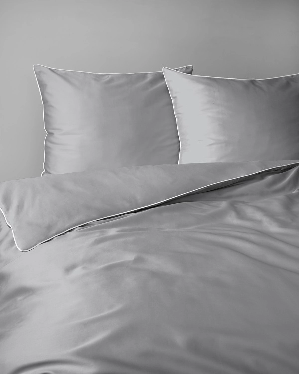 Luskusowa Pościel Jednokolorowa Z Lamówką Makosatyna 180x200 cm. Jasny Szary Luskusowa Pościel Jednokolorowa Z Lamówką Makosatyna 180x200 cm. Jasny Szary