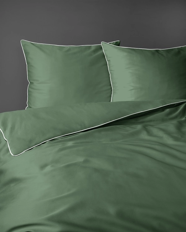 Luskusowa Pościel Jednokolorowa Z Lamówką Makosatyna 180x200 cm. Zielona Luskusowa Pościel Jednokolorowa Z Lamówką Makosatyna 180x200 cm. Zielona